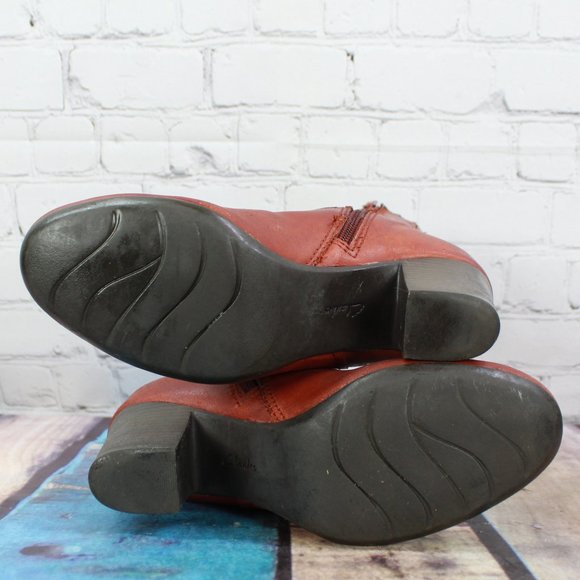 Clark's Stroll Vine Brown Leather Side Zip Heeled Ankle Booties 7.5 M - Picture 9 of 9